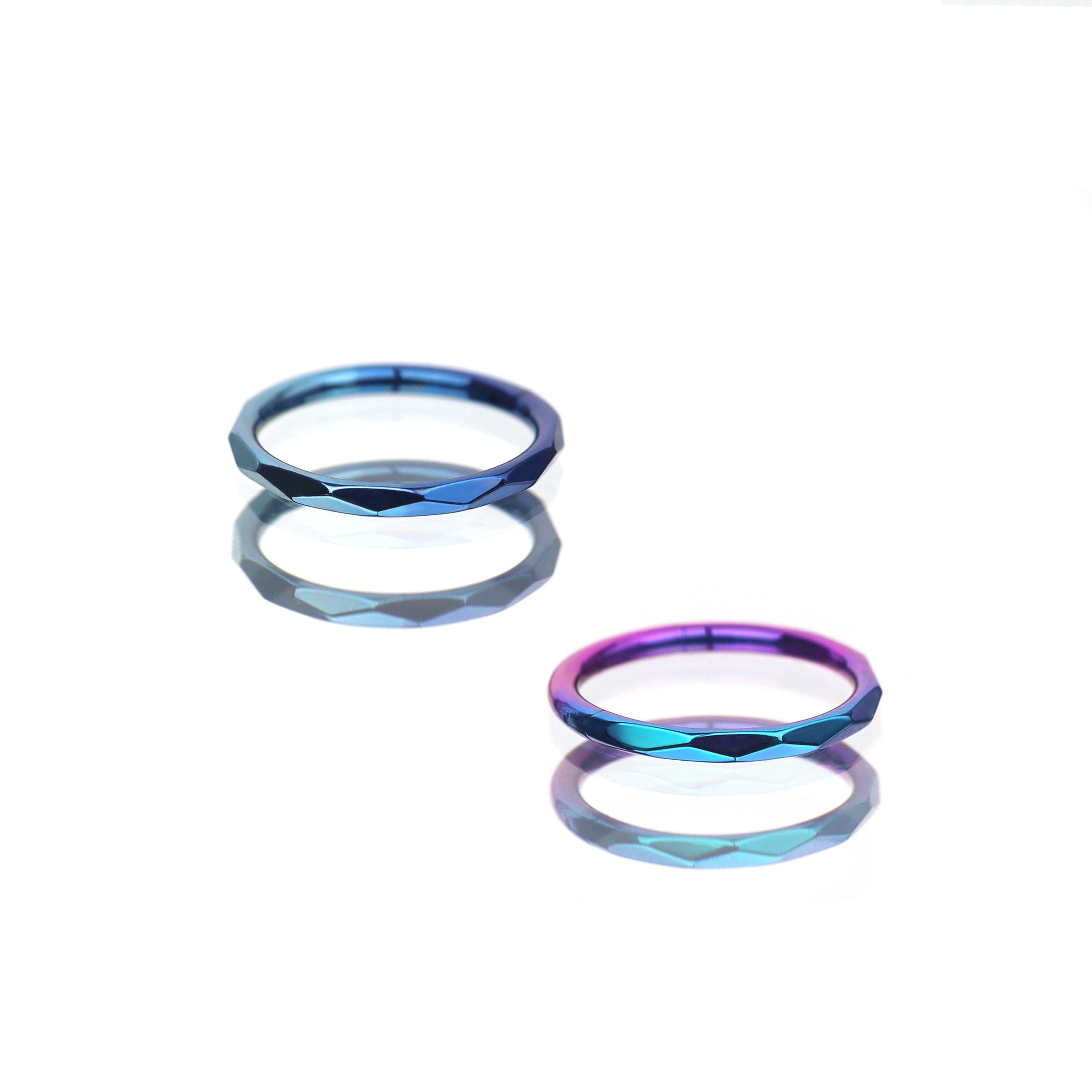 Engraved wavy Titanium Segment Hoop