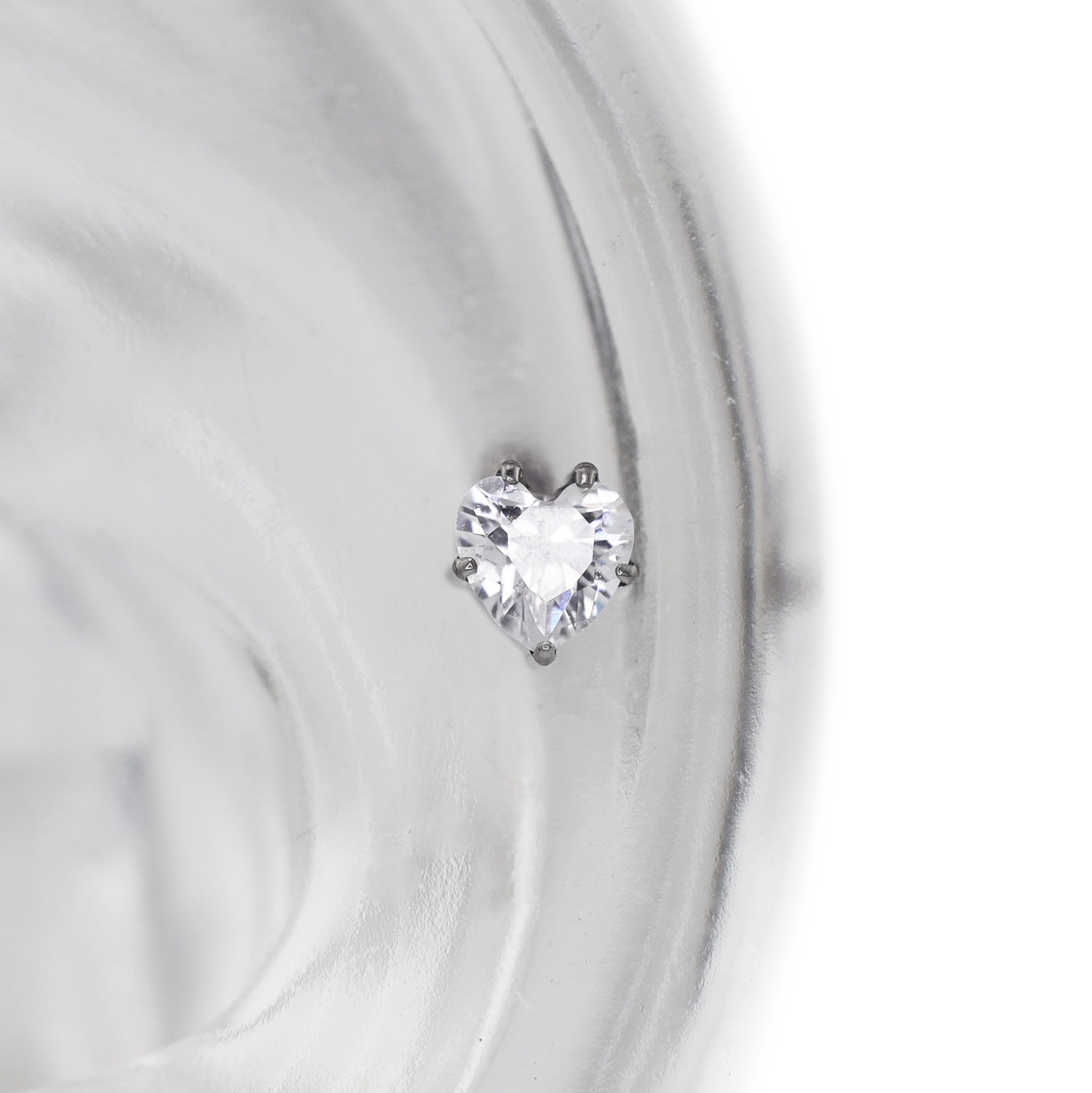 Prong-Set Heart CZ Internally Threaded Titanium Ear Studs