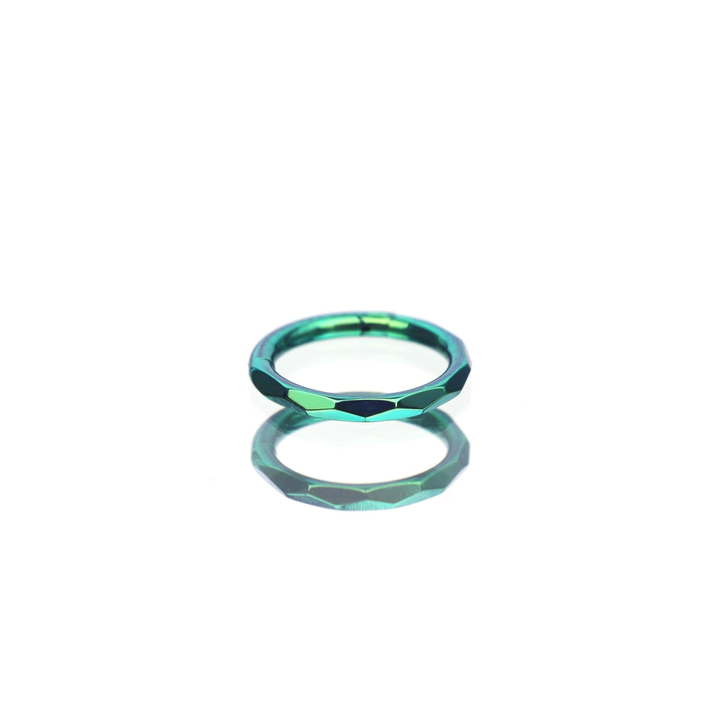 Engraved wavy Titanium Segment Hoop