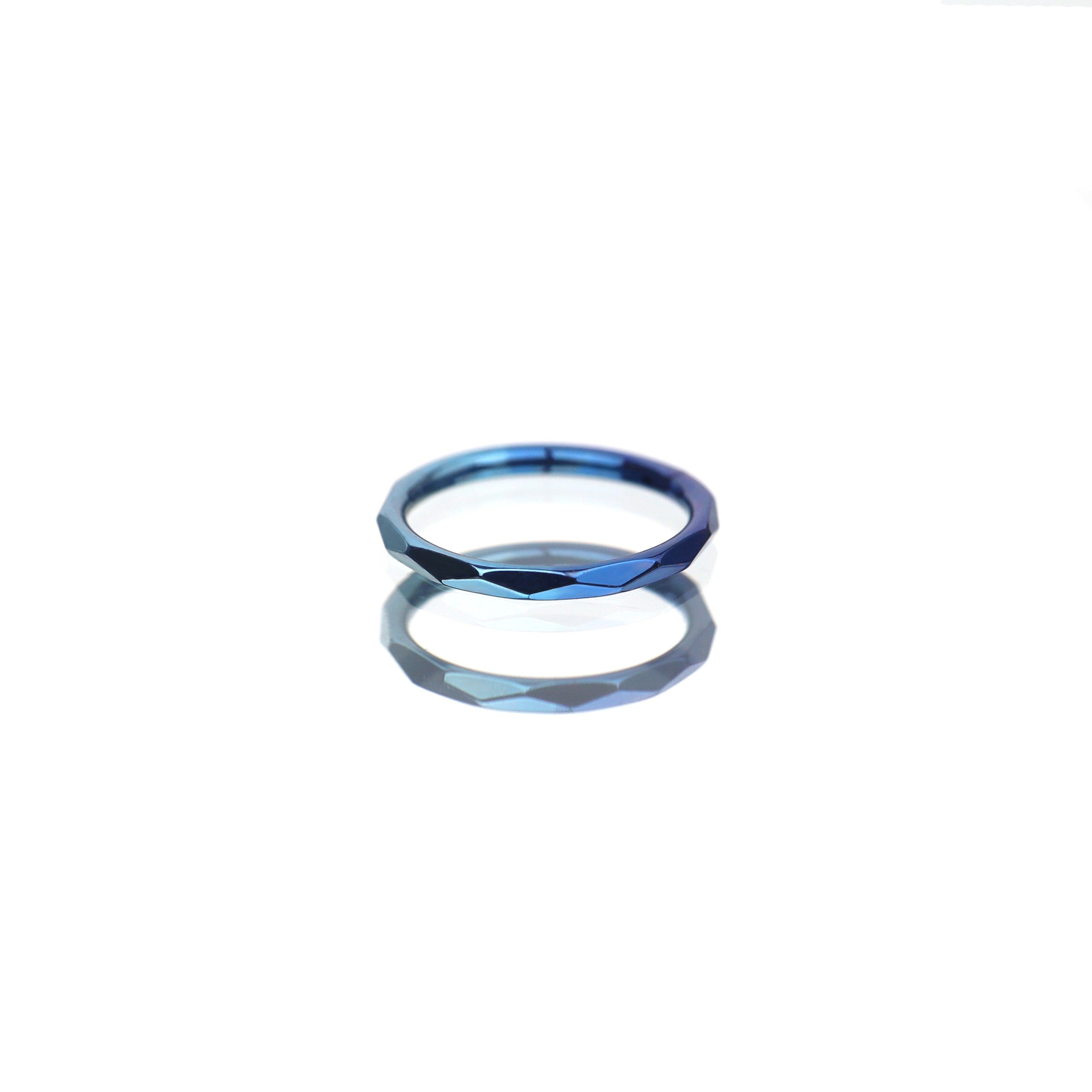 Engraved wavy Titanium Segment Hoop