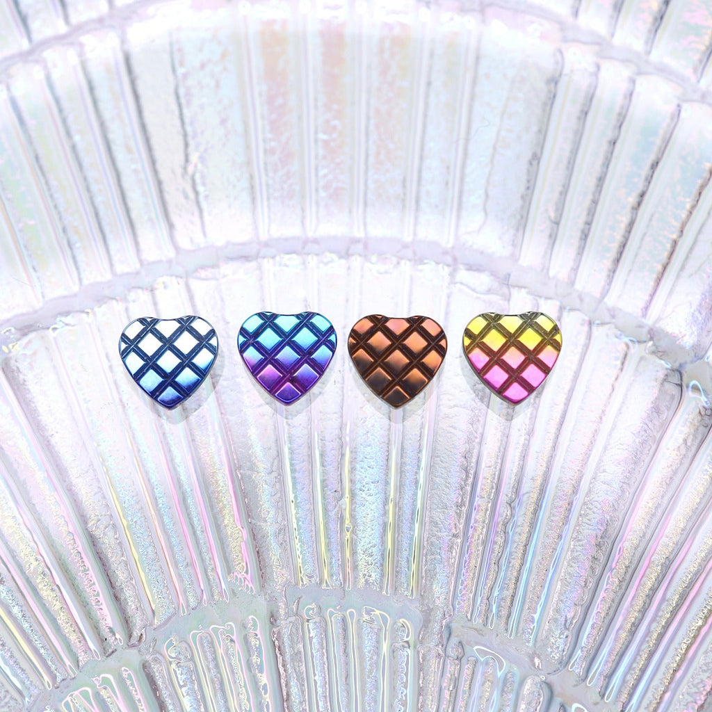 Gradient Heart Internally Threaded Titanium Lip Studs