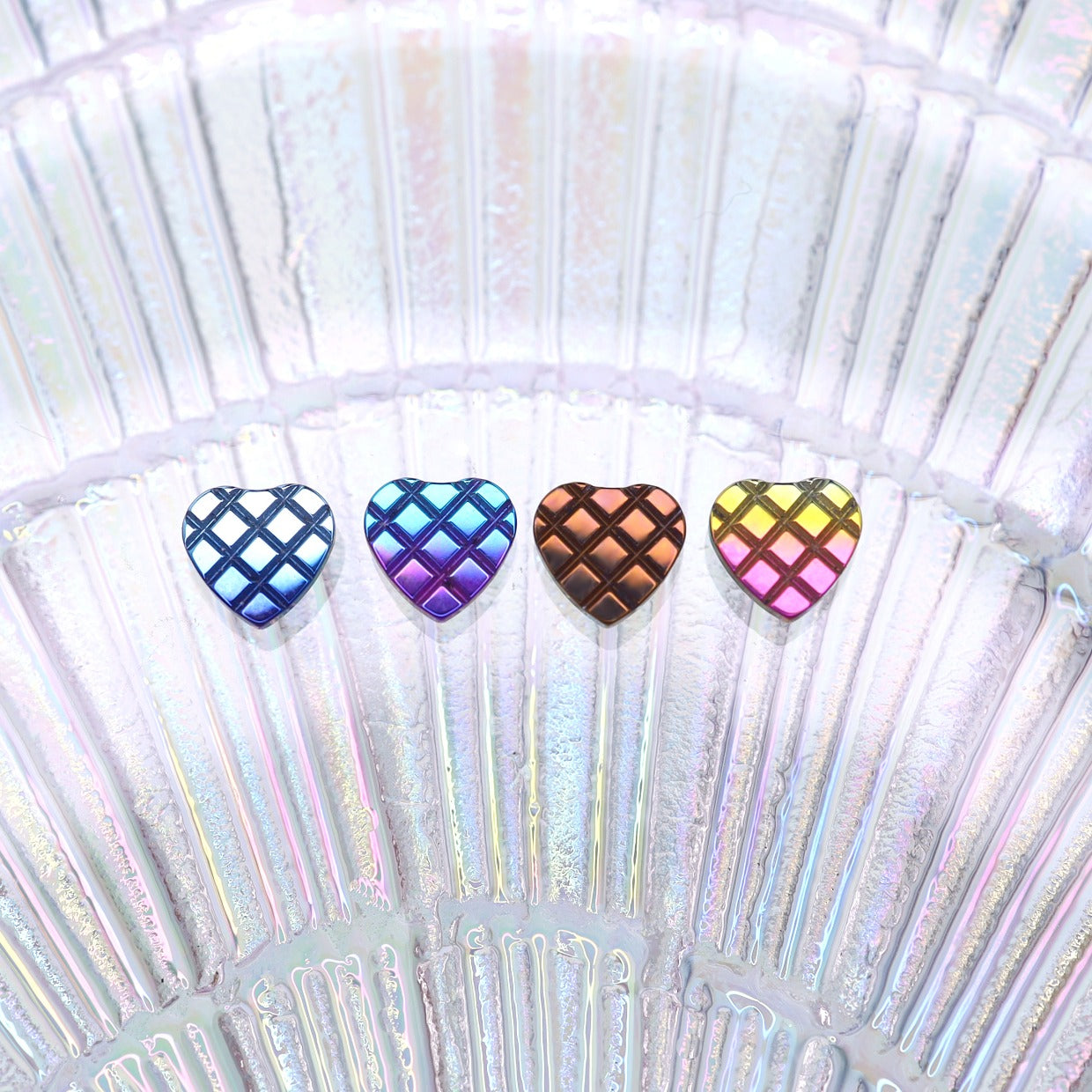 Gradient Heart Internally Threaded Titanium Lip Studs