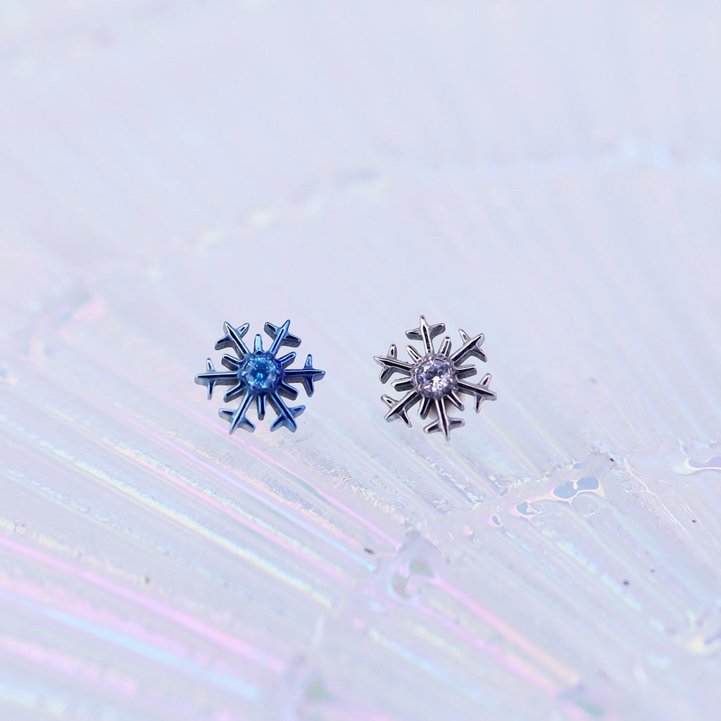 CZ Snowflake Internally Threaded Titanium Ear Studs