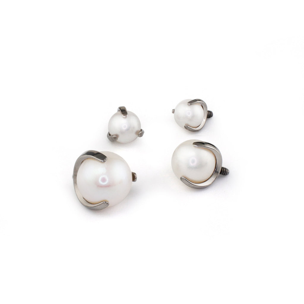 Pearl Internally Threaded Titanium Ear Studs