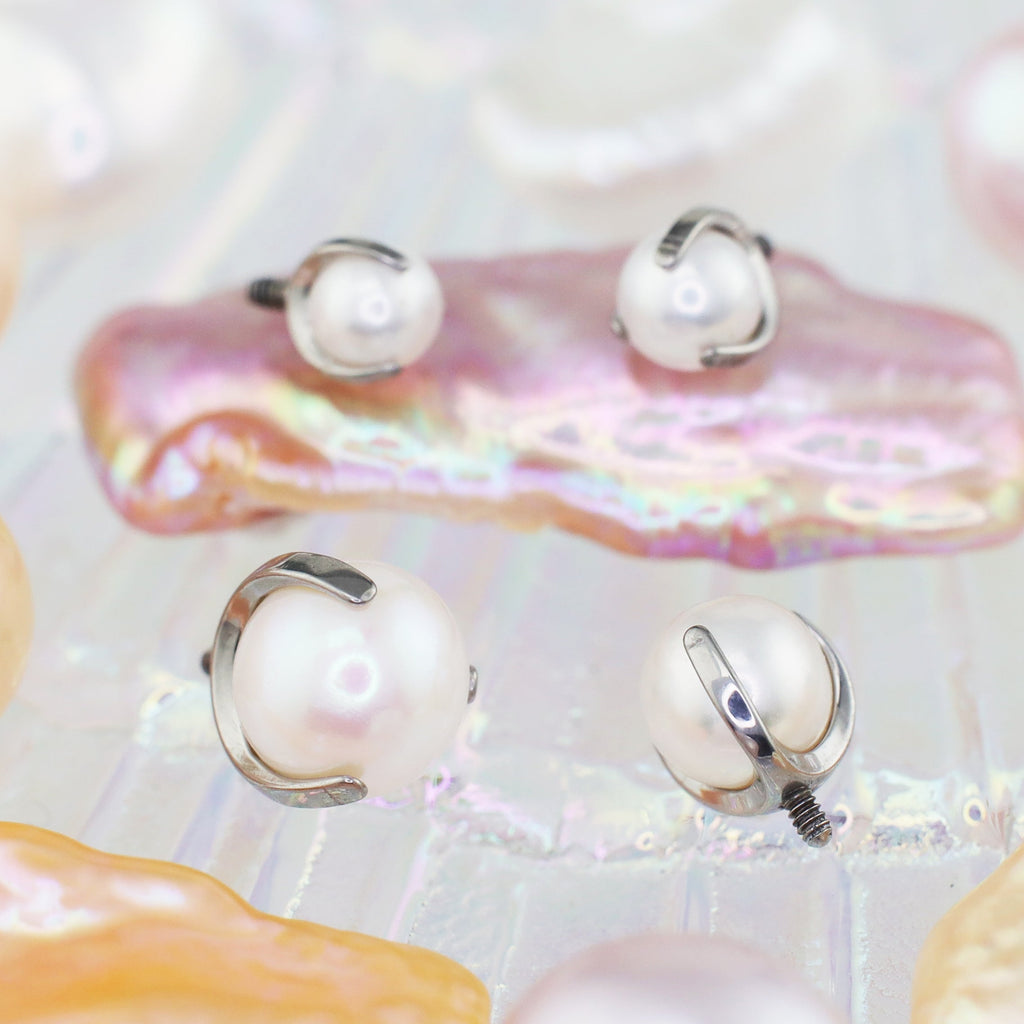 Pearl Internally Threaded Titanium Ear Studs