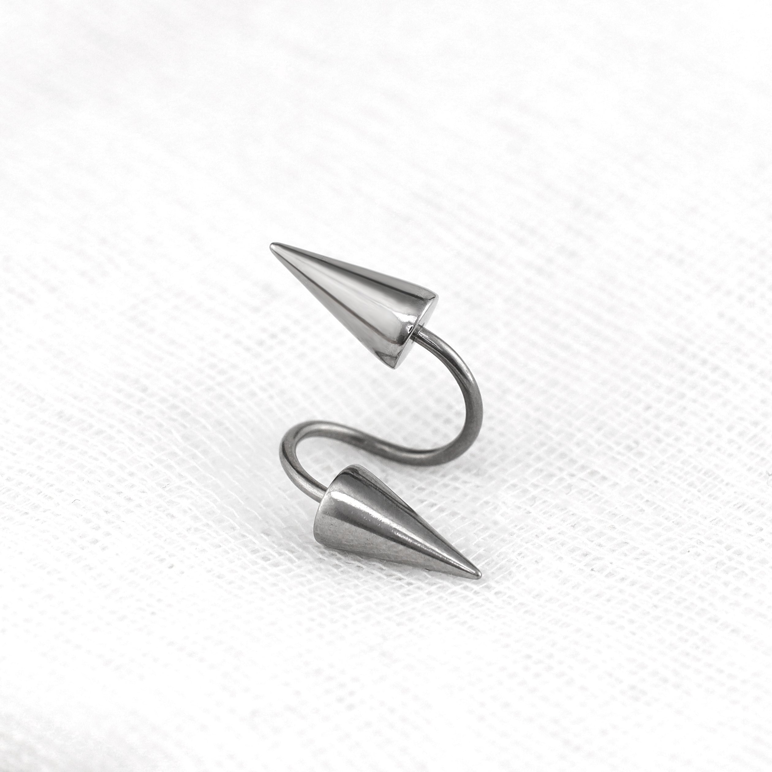S-Shaped Large Spike Externally Threaded Stainless Steel Lip Ring