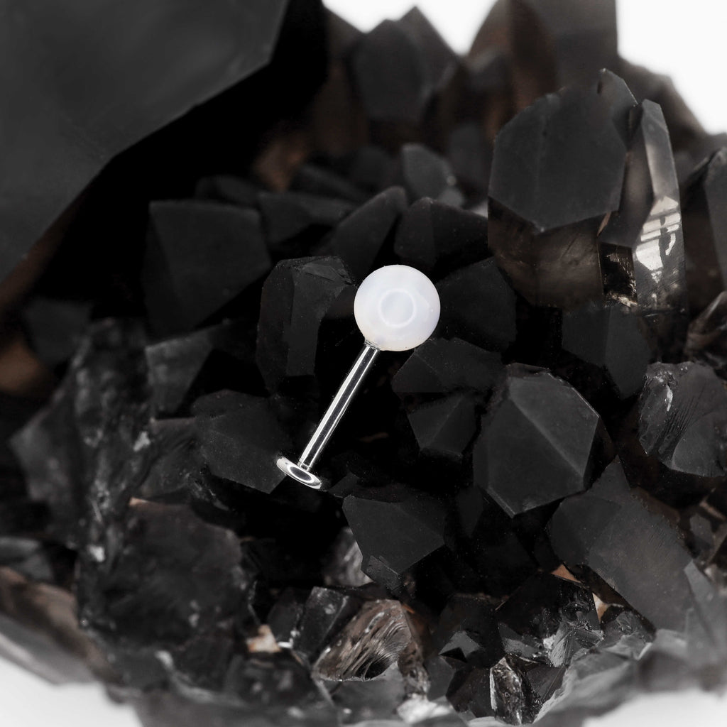 Pearl Internally Threaded Titanium Ear Studs