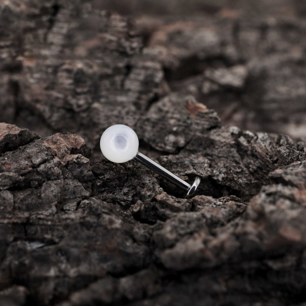 Pearl Internally Threaded Titanium Ear Studs