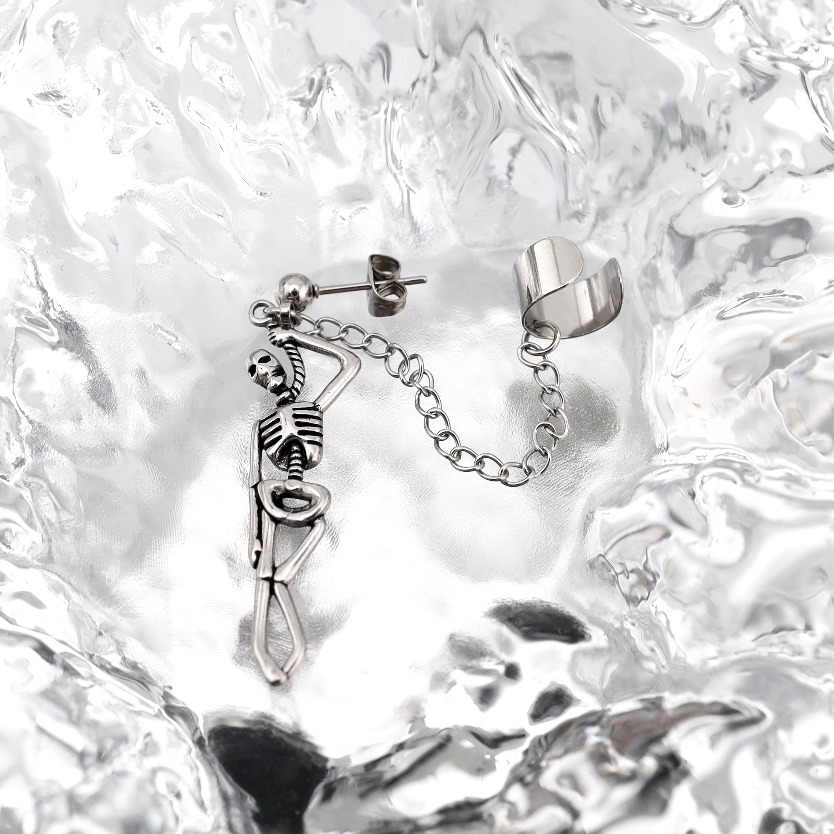 Thin Gauge Openwork Skull Chain Dangle tainless steel Earrings