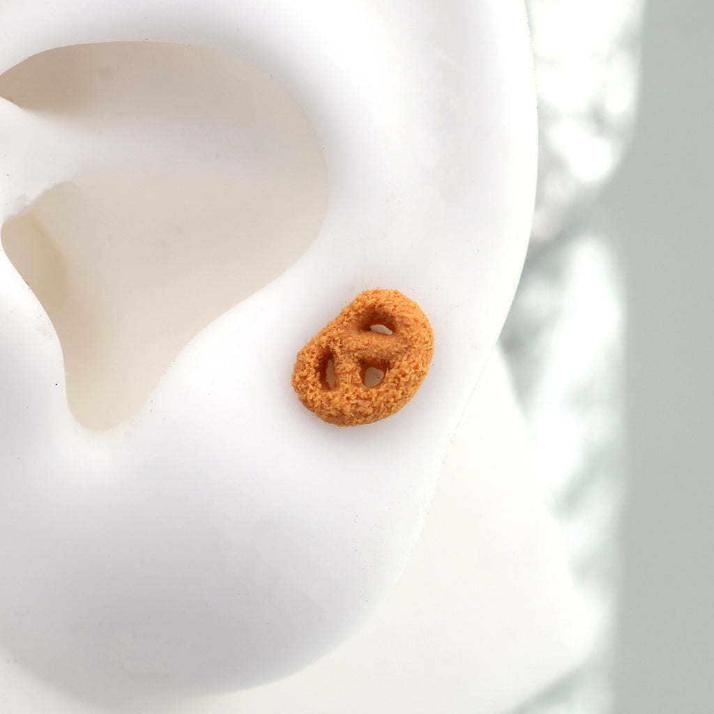 Star Baker - Pretzel Stainless Steel Internally Threaded Ear Studs