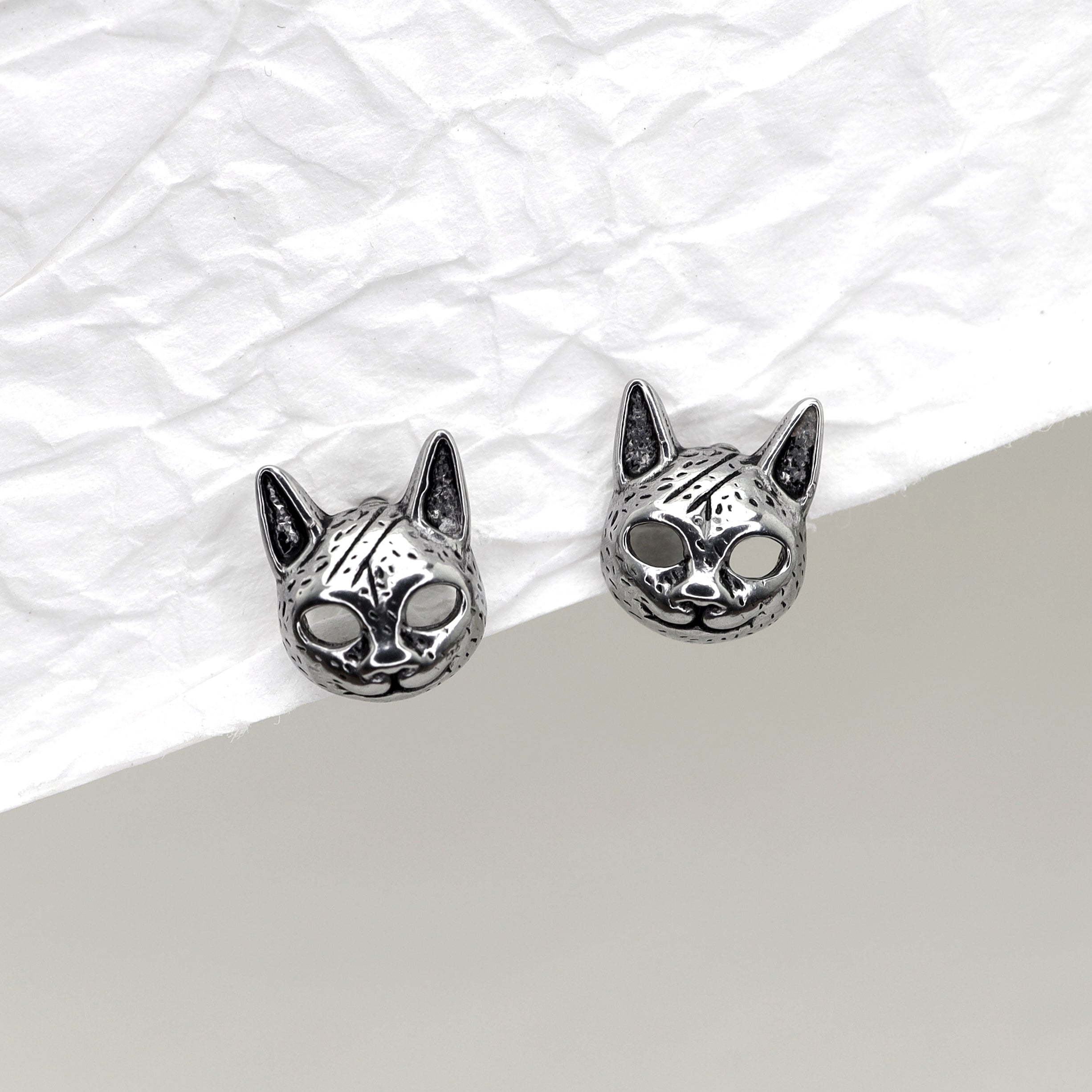 Vintage Openwork Cat Head stainless steel Ear Studs