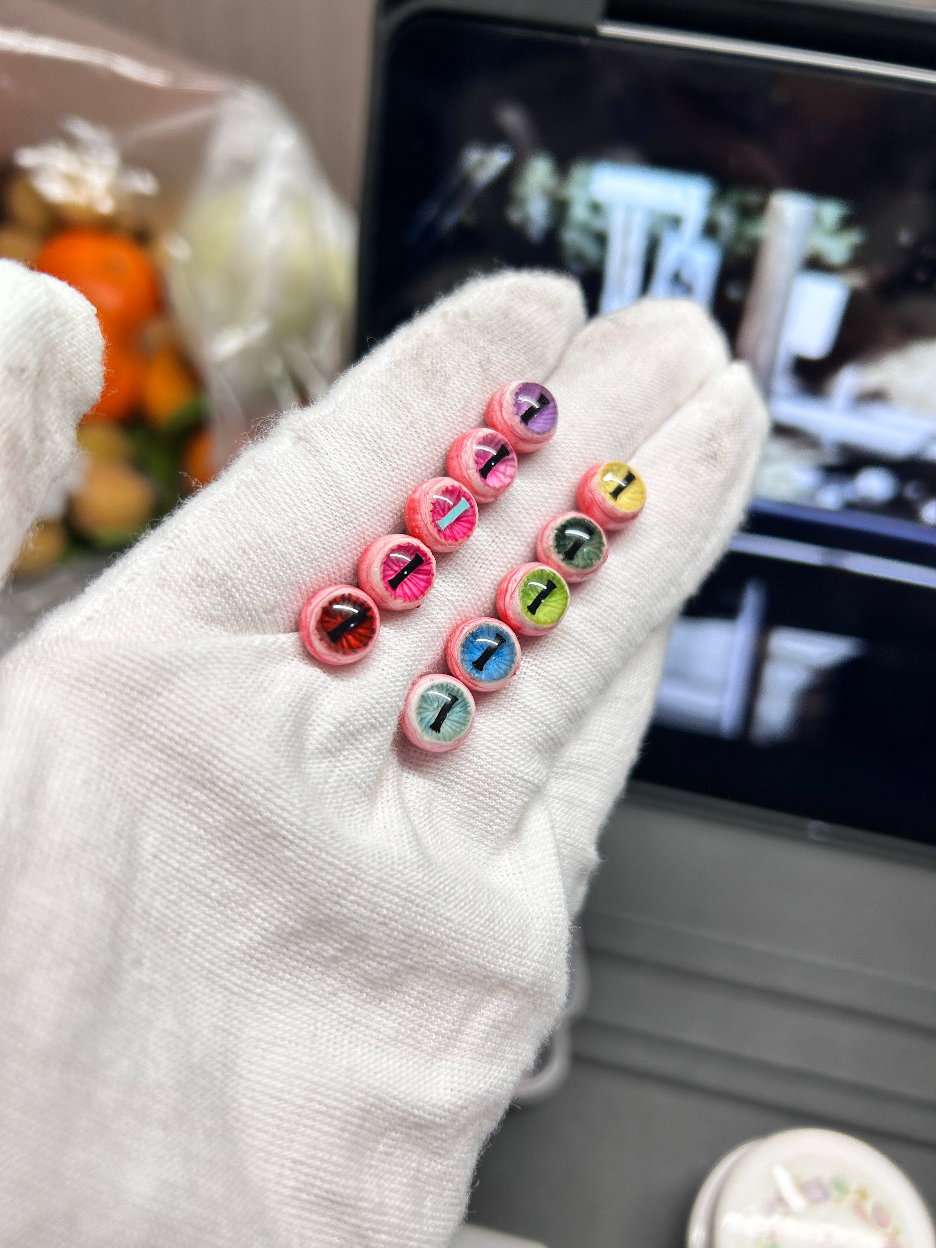 Cthulhu Eye - Lateral Gaze | Ear/Lip/Tongue Studs - Cthulhu Eye - Lateral Gaze | Ear/Lip/Tongue Studs - Iris Bloom / Flat-Back（Default） / 4mm by CRUXJEWELRY