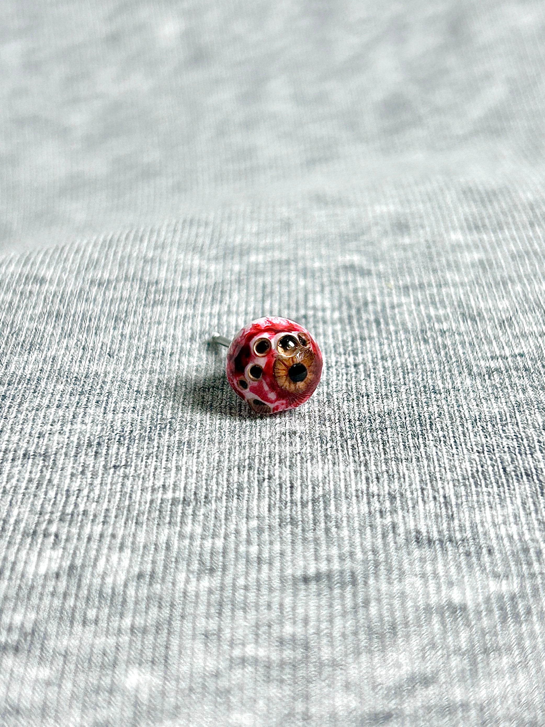 Cthulhu Eye - Duplex Iris | Ear/Lip/Tongue Studs - Cthulhu Eye - Duplex Iris | Ear/Lip/Tongue Studs - Scryer / Flat-Back（Default） / 4mm by CRUXJEWELRY