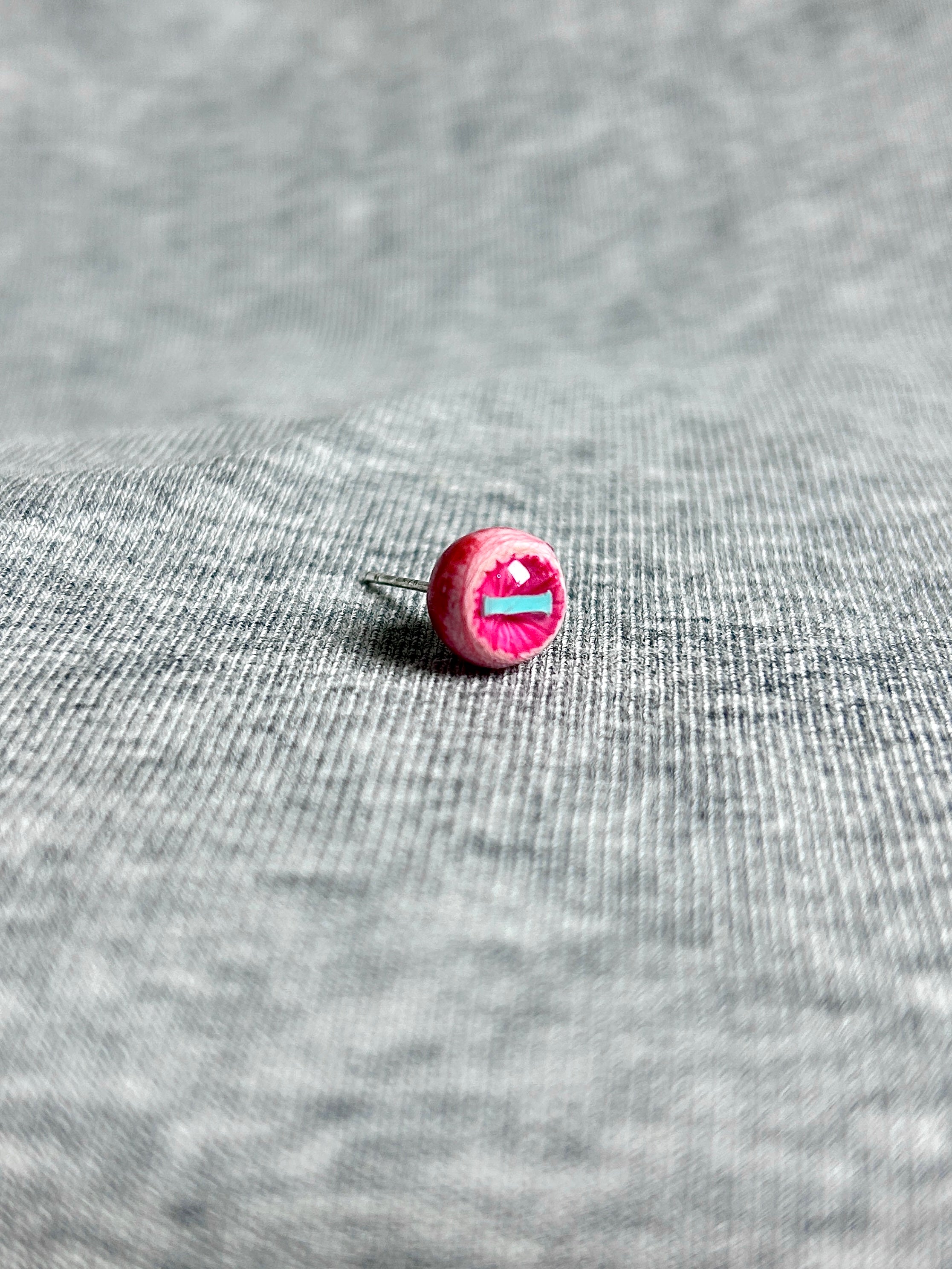 Cthulhu Eye - Lateral Gaze | Ear/Lip/Tongue Studs - Cthulhu Eye - Lateral Gaze | Ear/Lip/Tongue Studs - Pupil Abyss / Flat-Back（Default） / 4mm by CRUXJEWELRY