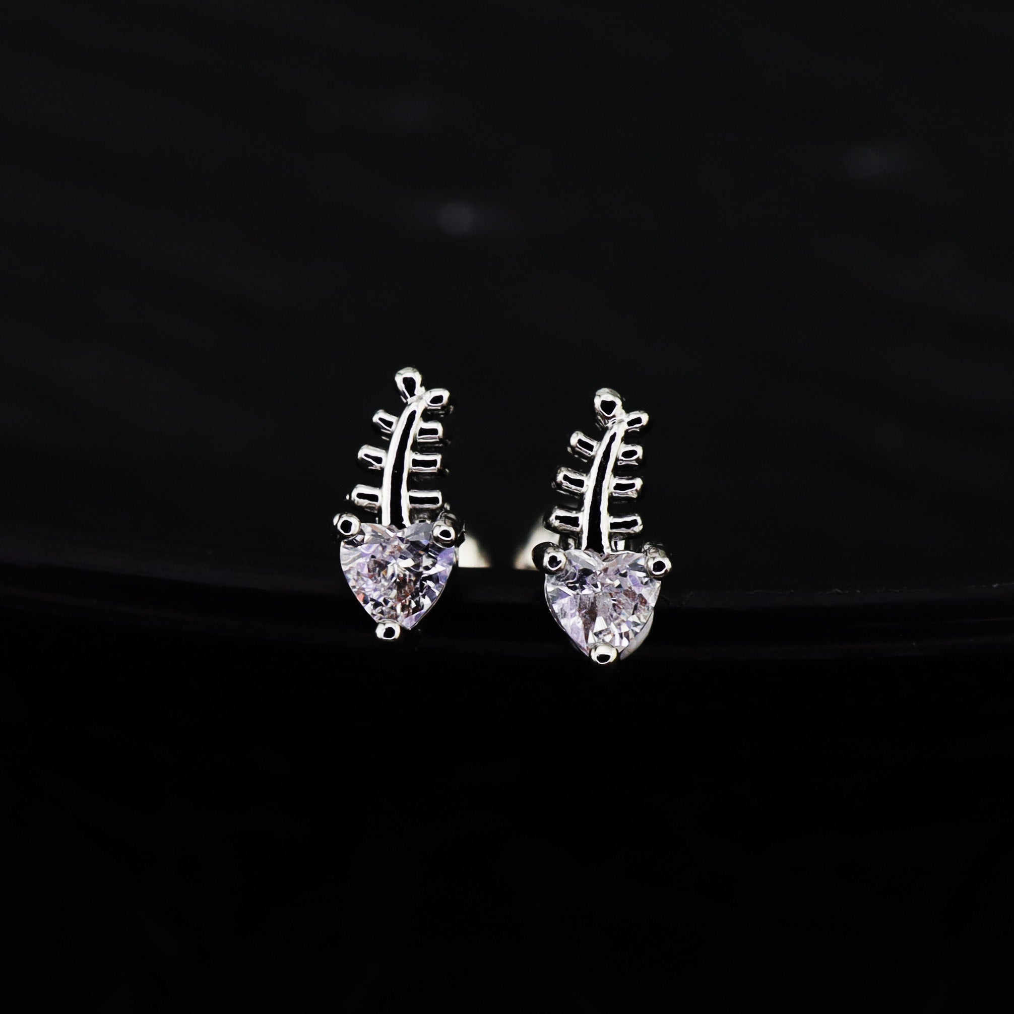 20G CZ Mini Fishbone Ear Studs