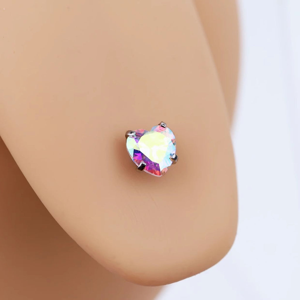 Heart-shaped CZ tongue stud