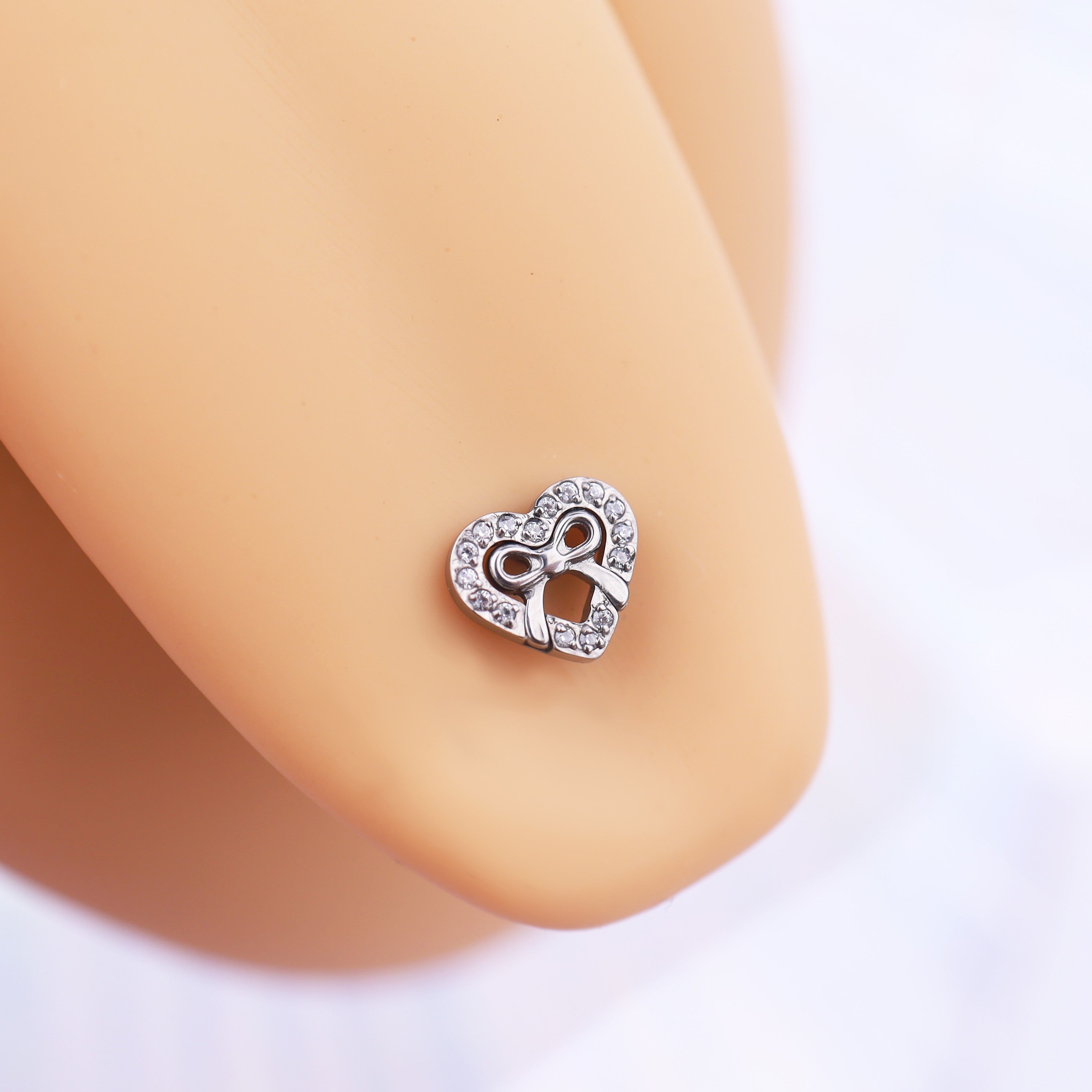 Heart bow tie CZ Titanium tongue stud