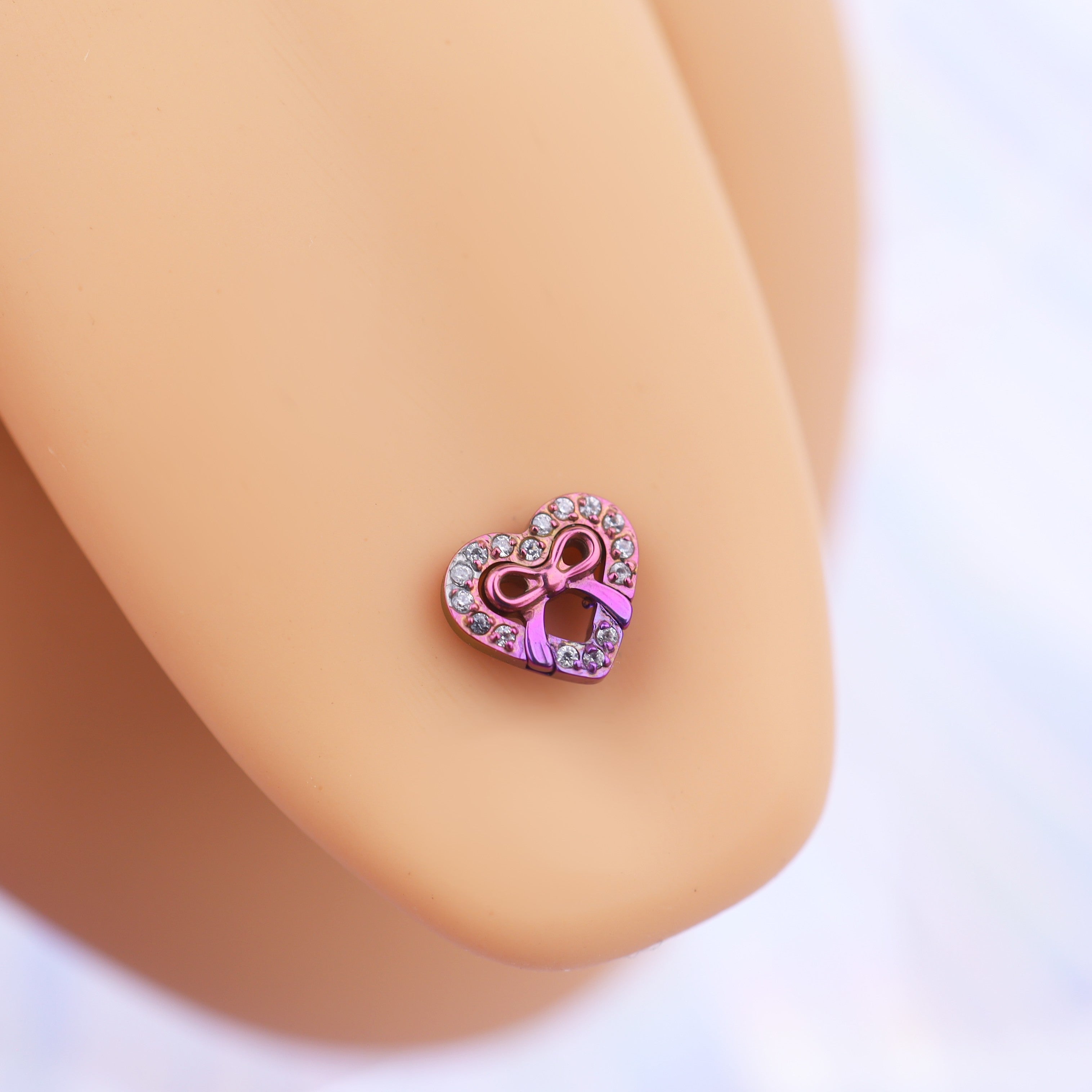 Heart bow tie CZ Titanium tongue stud